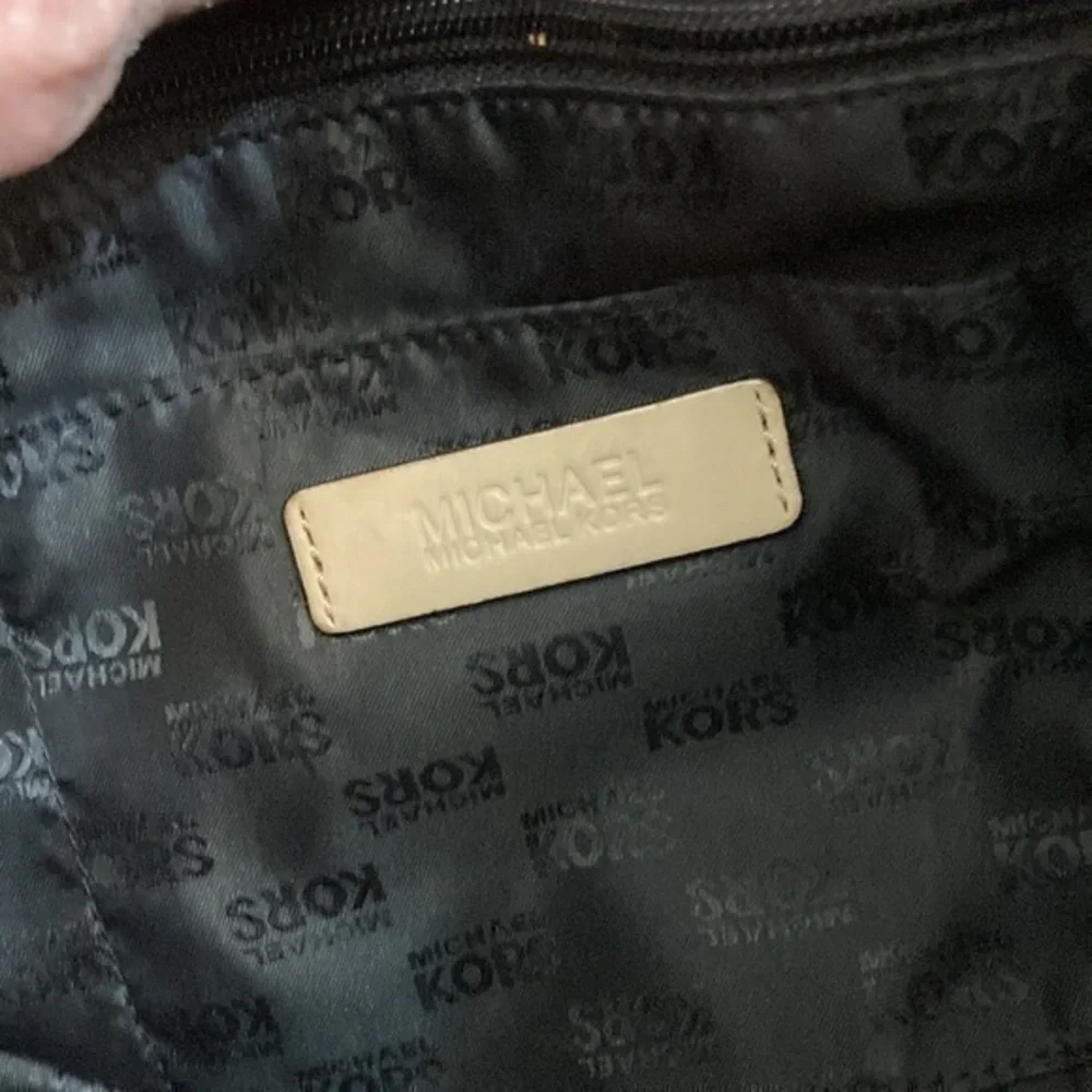 Michael kors black leather tote bag